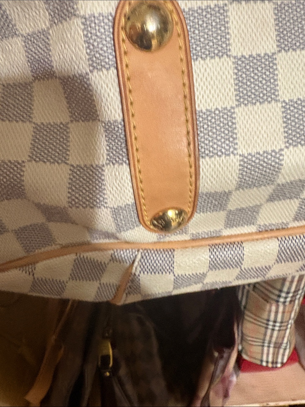Louis Vuitton Galleria GM - Picture 12 of 16